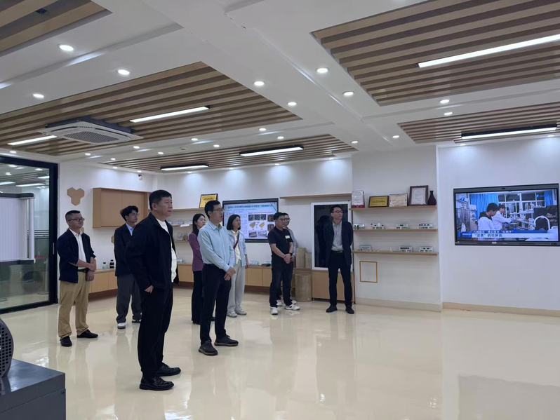 南平市环境科学学会一行来我院调...