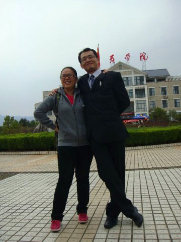 旅管班同学与陈铭嘉师长